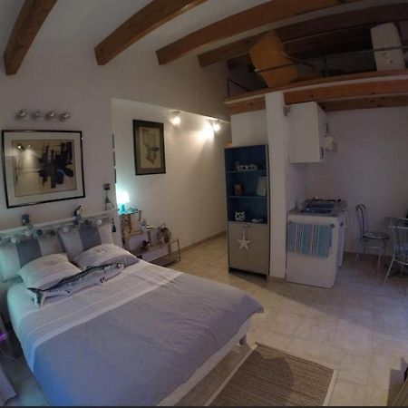 Chambrestudio Bord De Mer, Piscine Six-Fours-les-Plages Exteriér fotografie